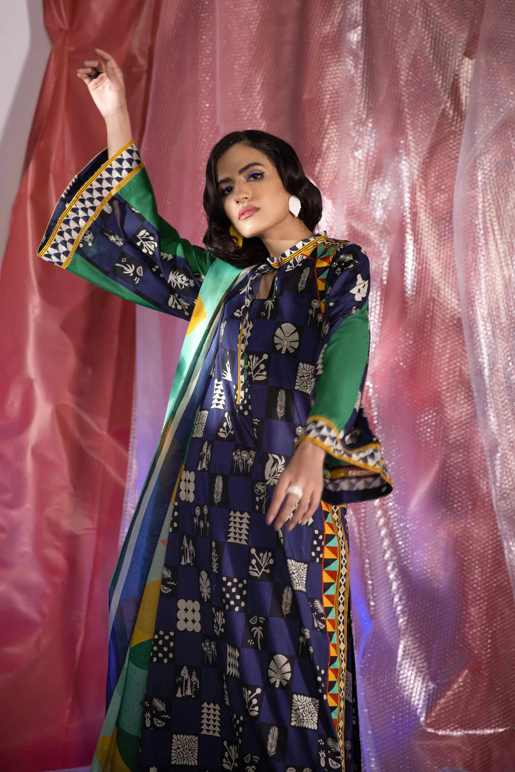 Sapphire | Unstitched 3Pc Printed Khaddar Suit | U3P-WS23R9-35