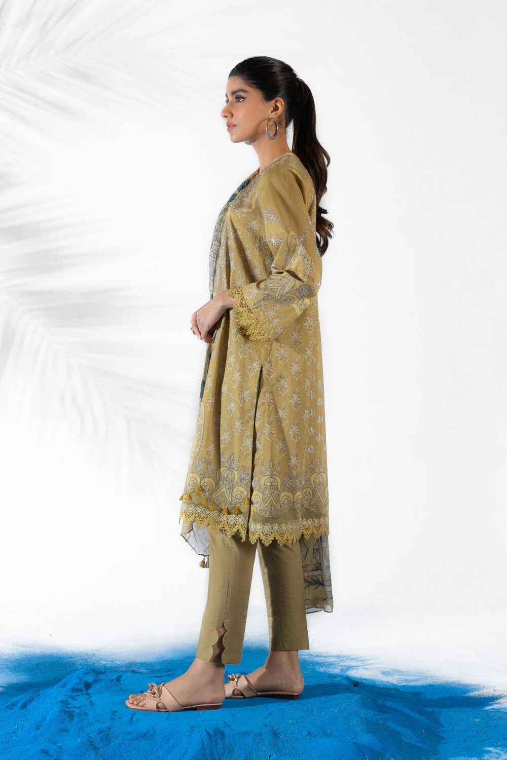 SAPPHIRE | UNSTITCHED 3 PIECE PRINTED LAWN SUIT