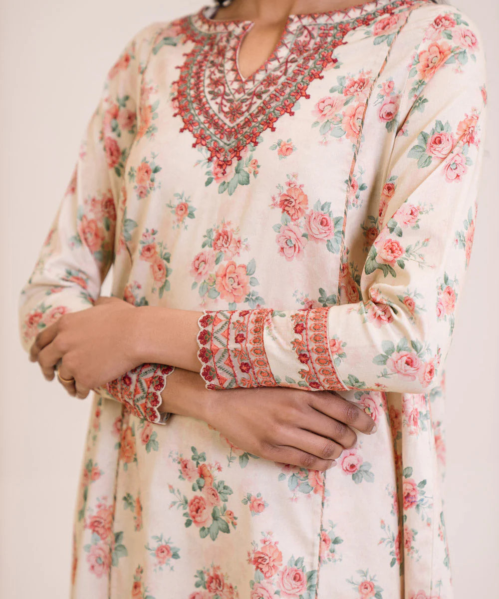 SAPPHIRE | UNSTITCHED 2 PIECE EMBROIDERED LAWN SUIT