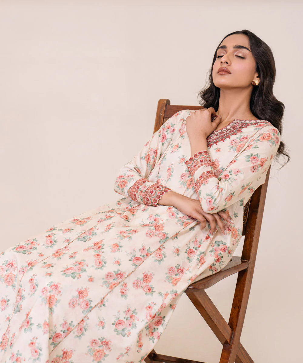 SAPPHIRE | UNSTITCHED 2 PIECE EMBROIDERED LAWN SUIT
