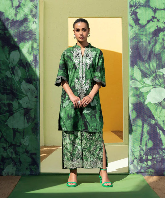 Sapphire | Unstitched 2Pc Embroidered Lawn Suit – Shirt & Trouser | 2TE-SG23V1-3R