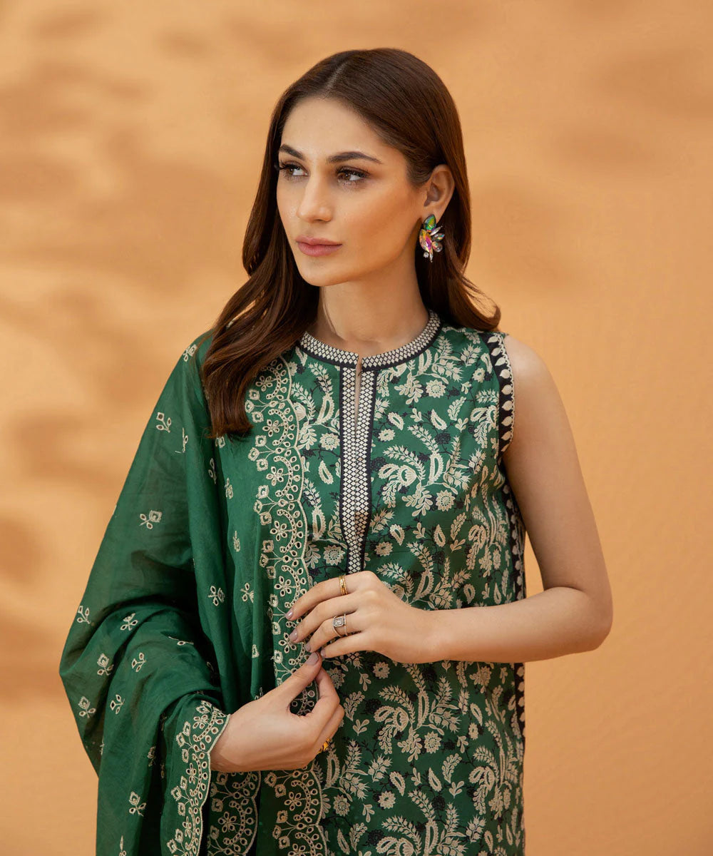 Sapphire | Unstitched 3Pc Printed Lawn Suit