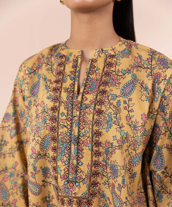 SAPPHIRE | UNSTITCHED 3 PIECE EMBROIDERED LAWN SUIT