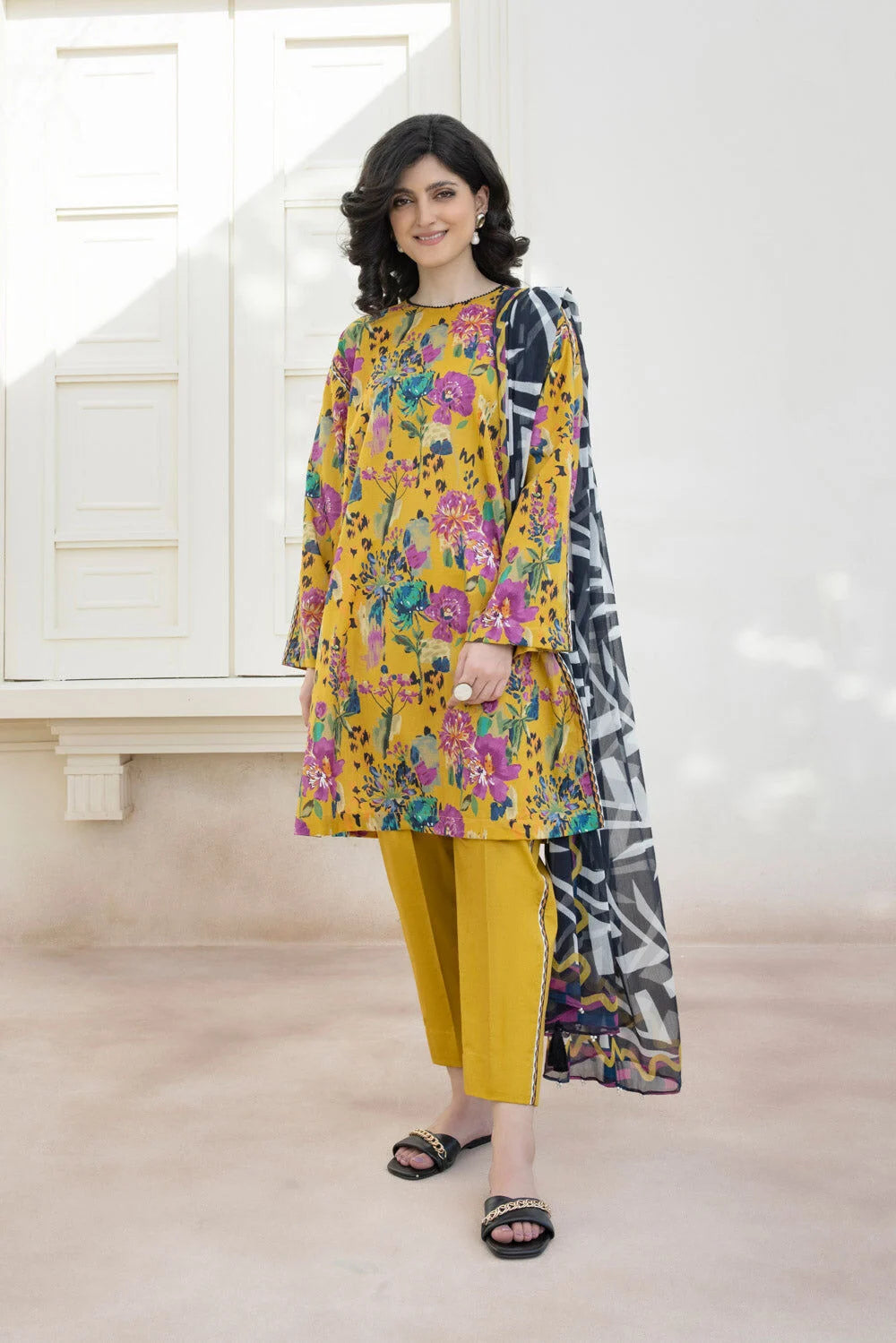 SAPPHIRE | UNSTITCHED 3 PIECE PRINTED LAWN SUIT