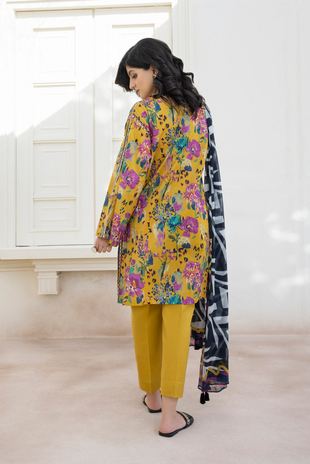 SAPPHIRE | UNSTITCHED 3 PIECE PRINTED LAWN SUIT