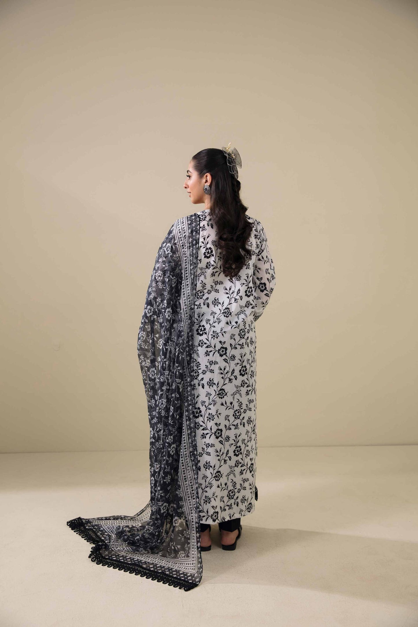 NISHAT | 2 PIECE UNSTITCHED PRINTED LAWN SUIT