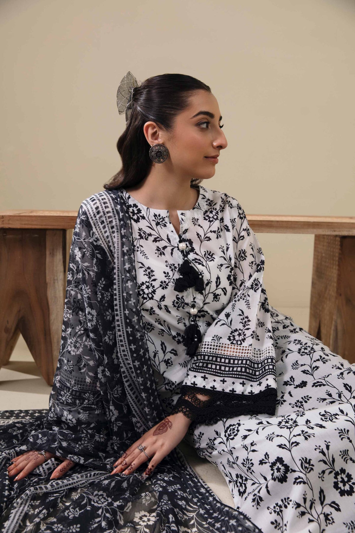 NISHAT | 2 PIECE UNSTITCHED PRINTED LAWN SUIT