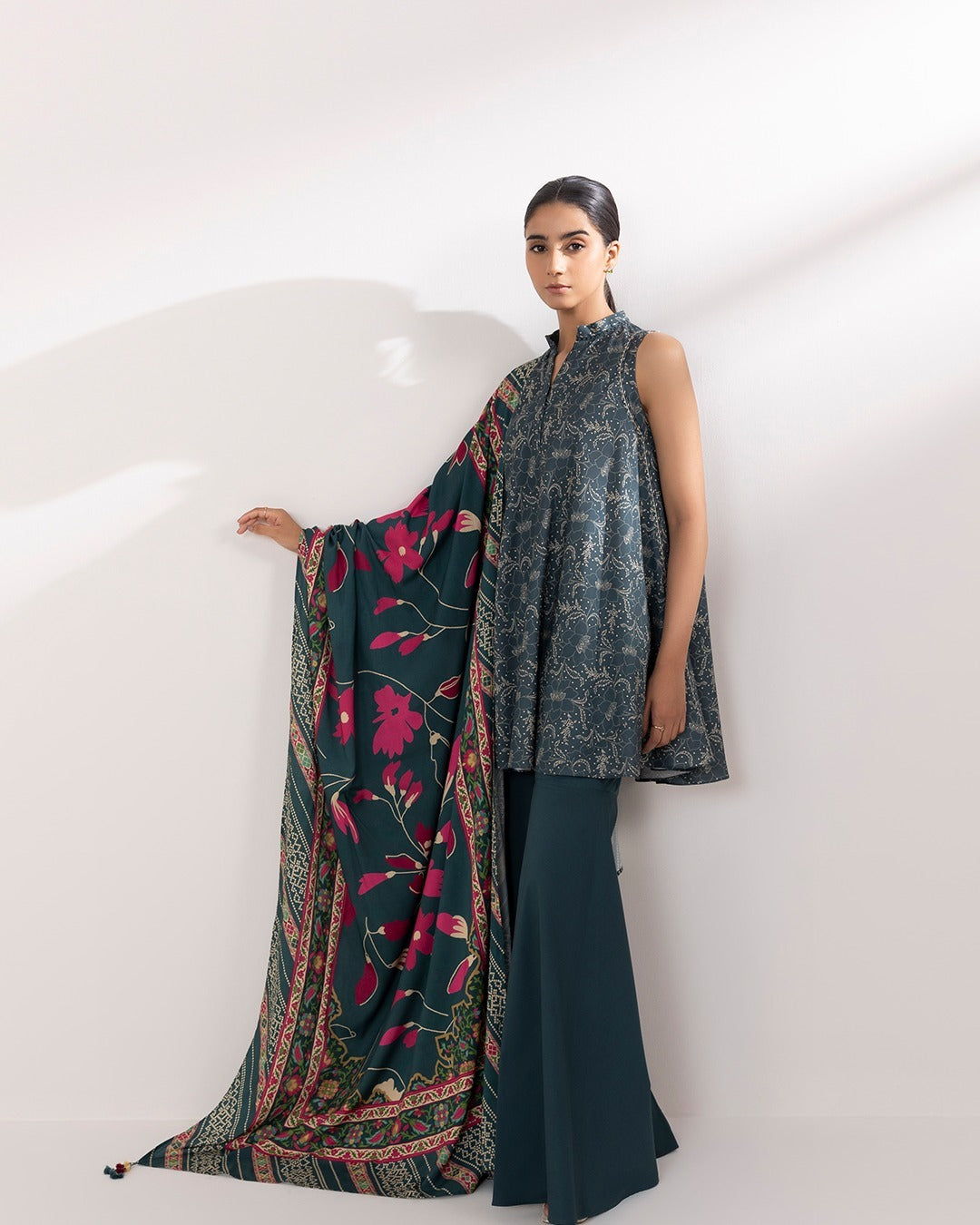 SAPPHIRE | UNSTITCHED 3 PIECE PRINTED ARABIC LAWN SUIT