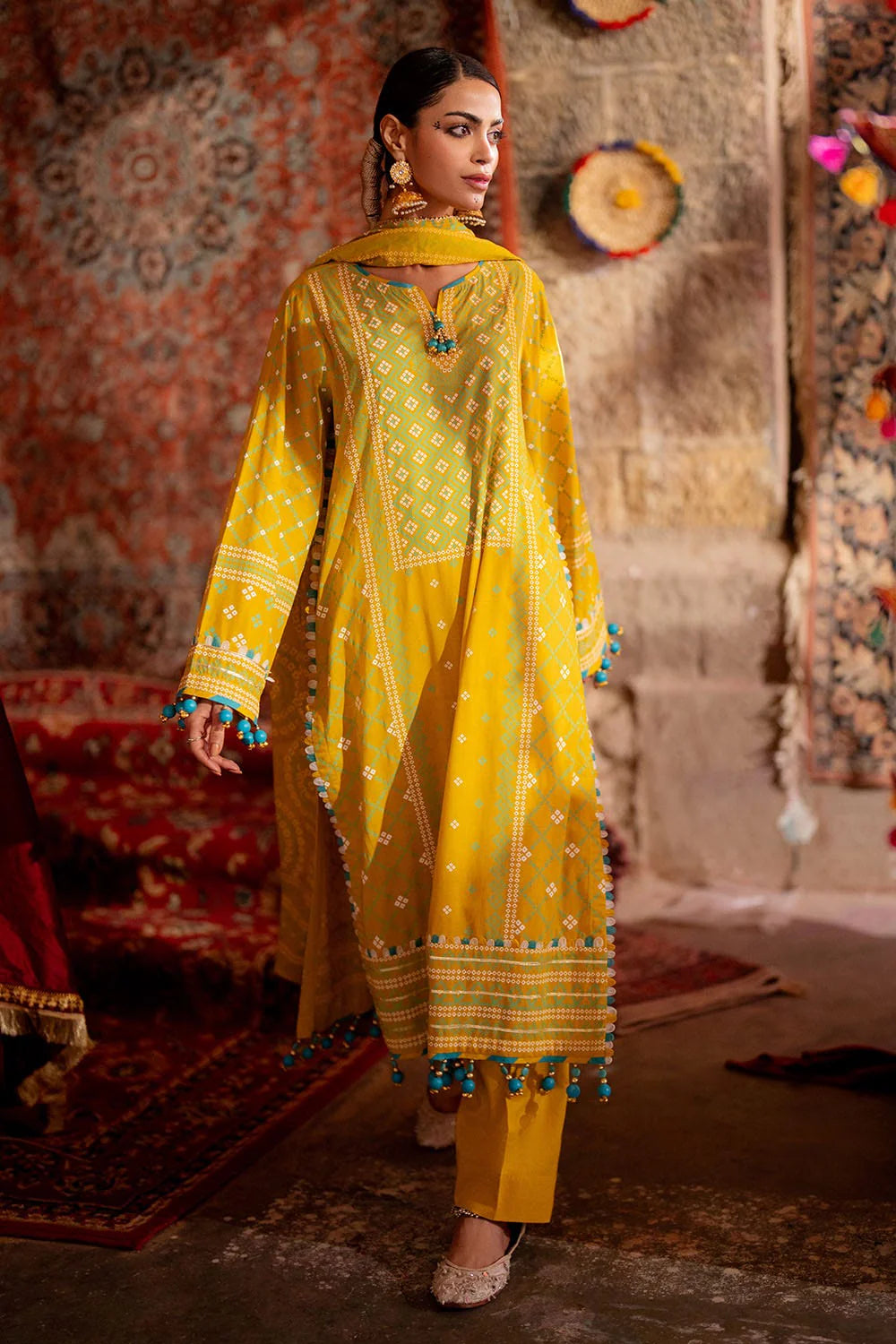 GUL AHMED | 3PC UNSTITCHED LACQUER PRINTED LAWN SUIT