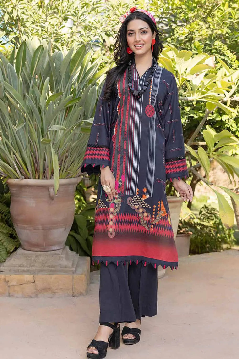 Gul Ahmed | 3PC Lawn Unstitched Digital Printed Suit