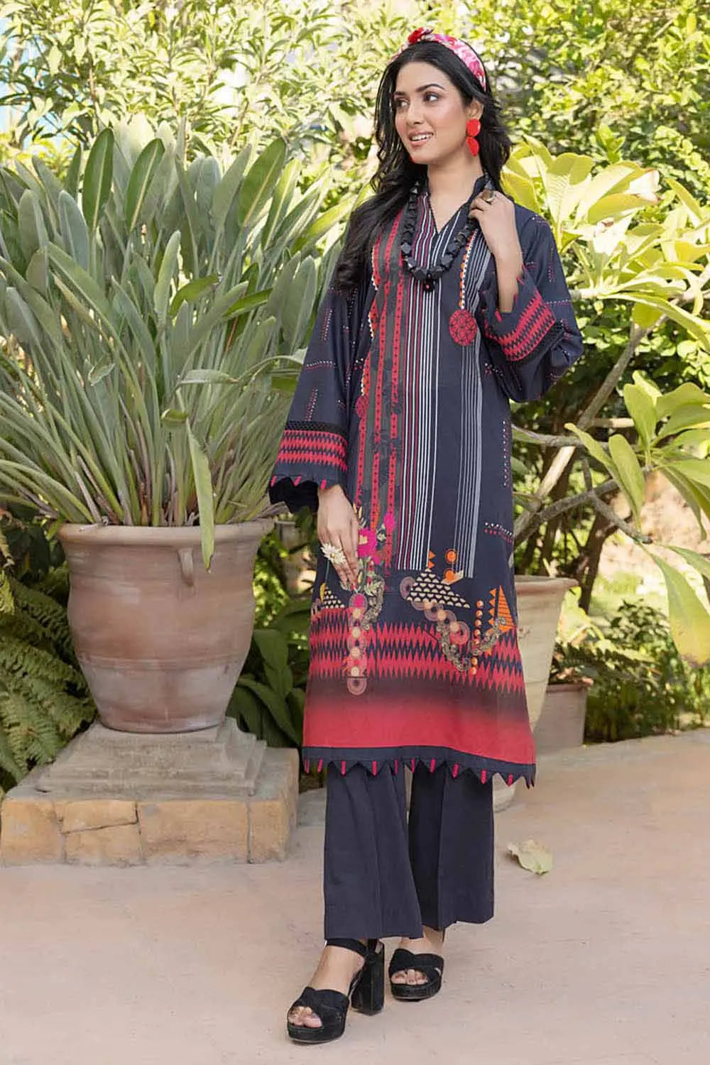 Gul Ahmed | 3PC Lawn Unstitched Digital Printed Suit