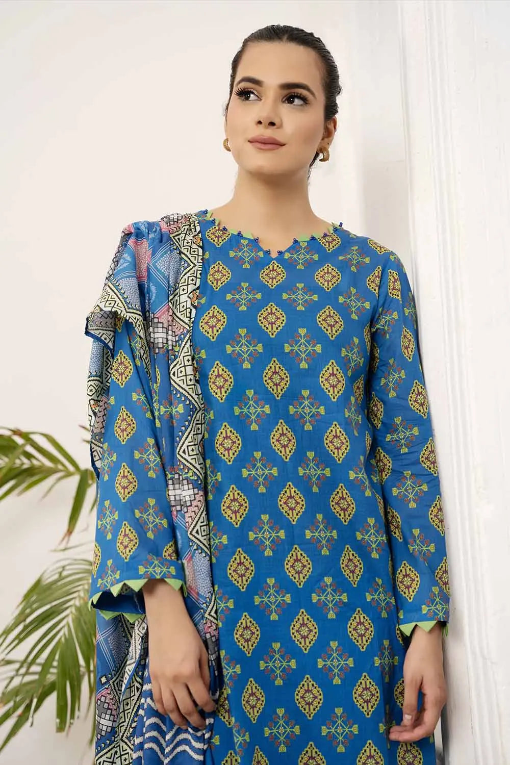 Gul Ahmed | 3PC Printed Lawn Unstitched Suit