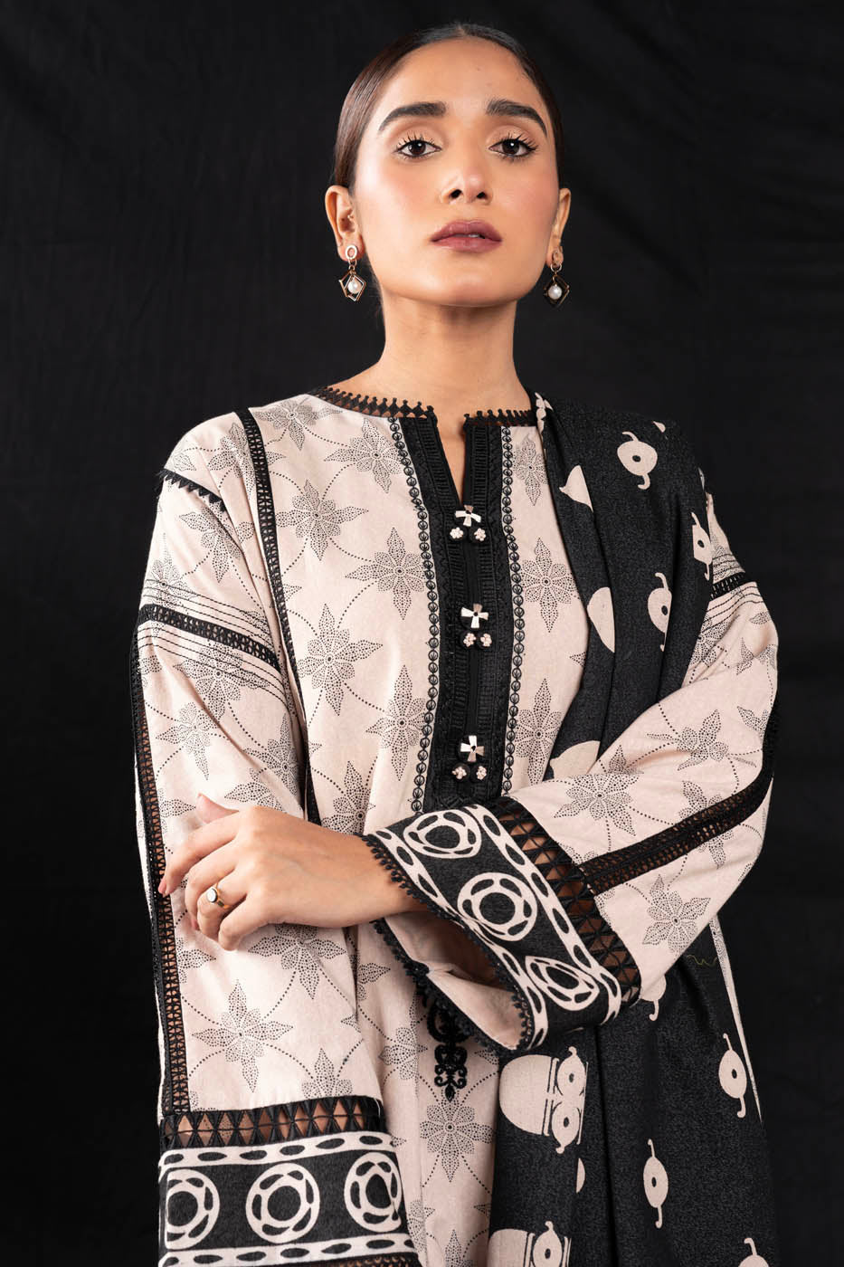 Alkaram | 3 Pc Unstitched Printed Karandi Suit | FW-08-23-Cream
