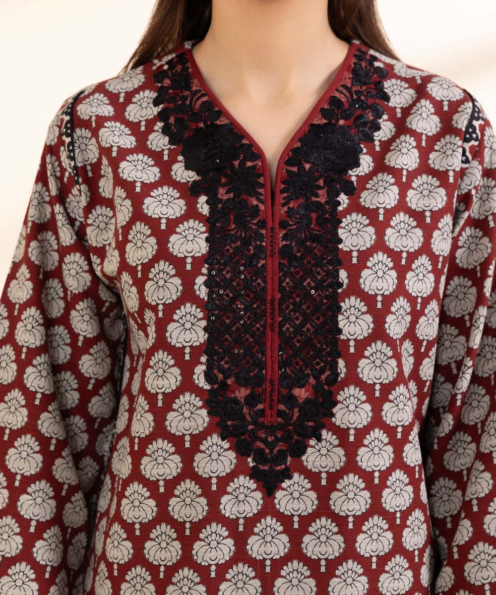 SAPPHIRE | UNSTITCHED 3 PIECE EMBROIDERED LIGHT KHADDAR SUIT