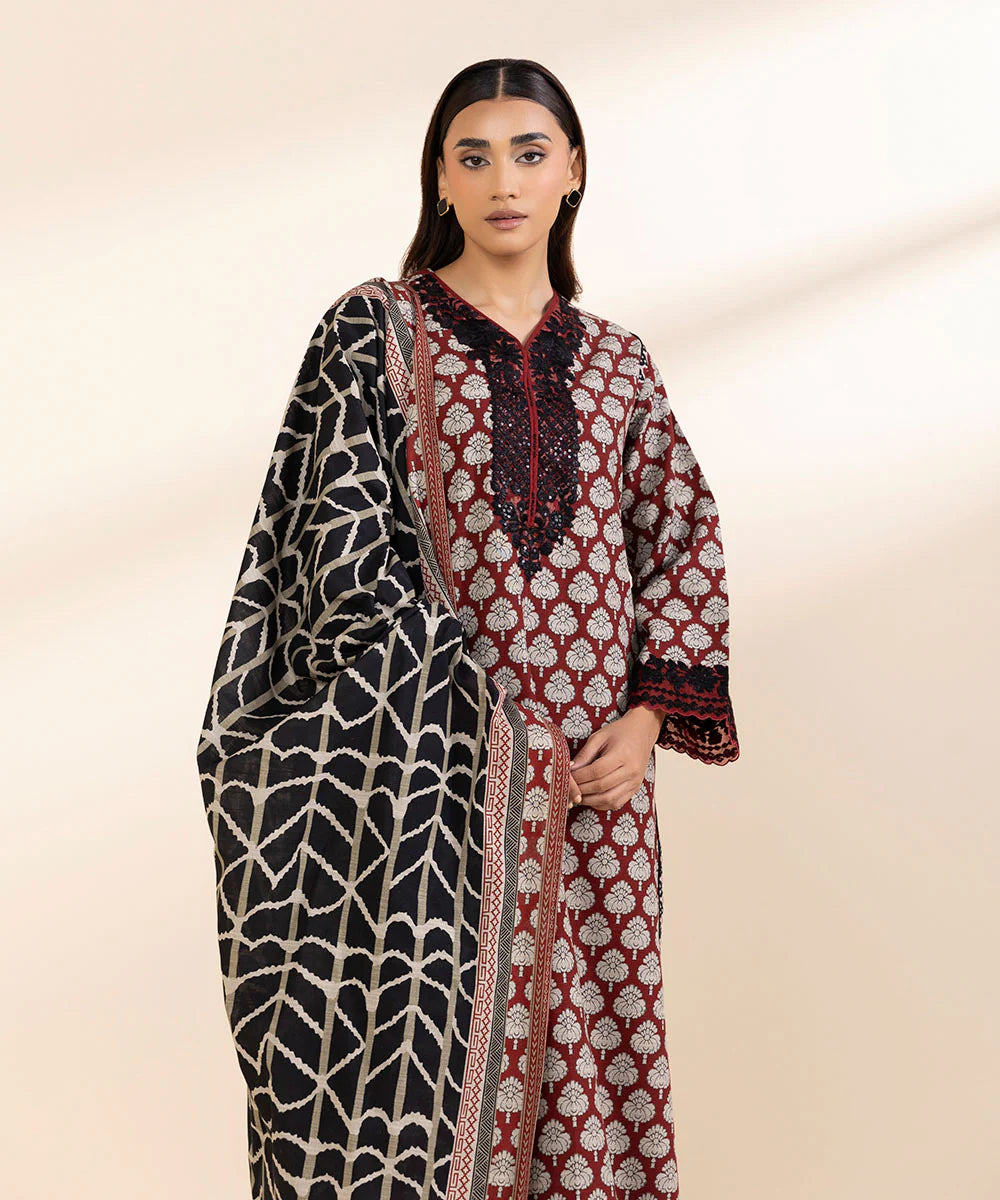 SAPPHIRE | UNSTITCHED 3 PIECE EMBROIDERED LIGHT KHADDAR SUIT