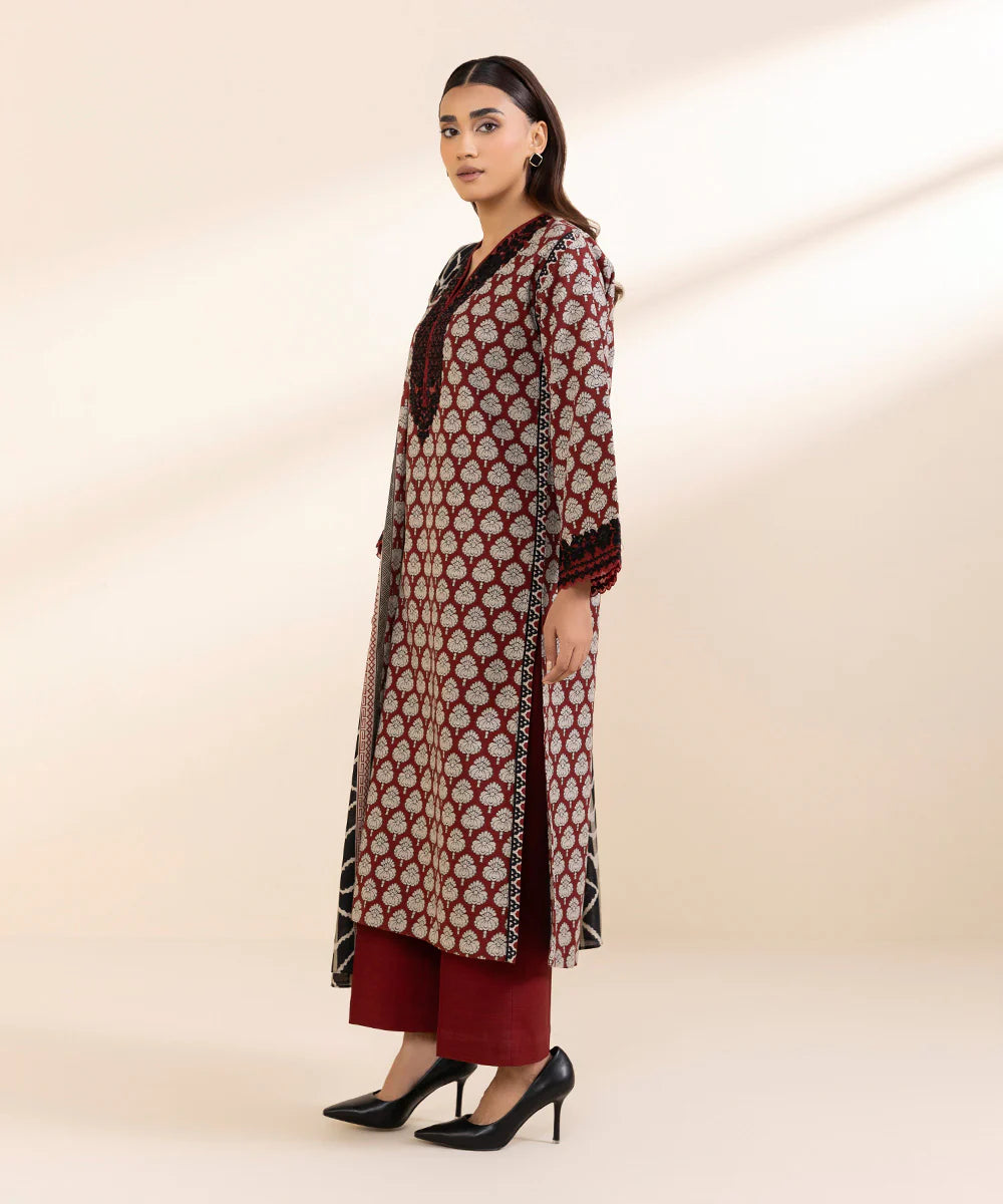 SAPPHIRE | UNSTITCHED 3 PIECE EMBROIDERED LIGHT KHADDAR SUIT