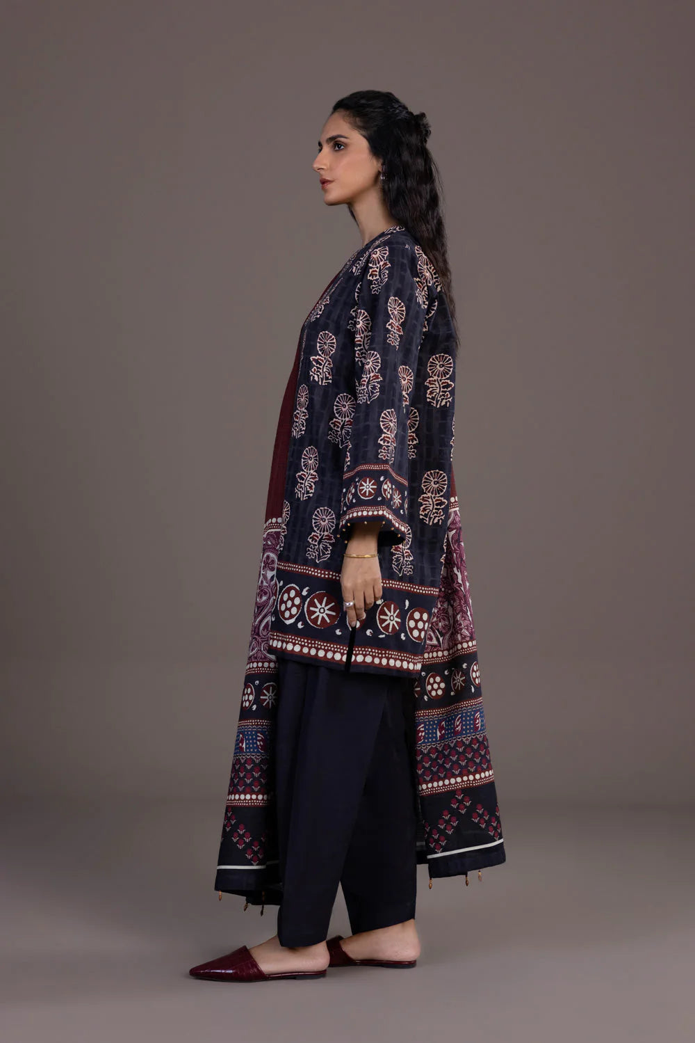 SAPPHIRE | UNSTITCHED 3 PIECE PRINTED KHADDAR SUIT