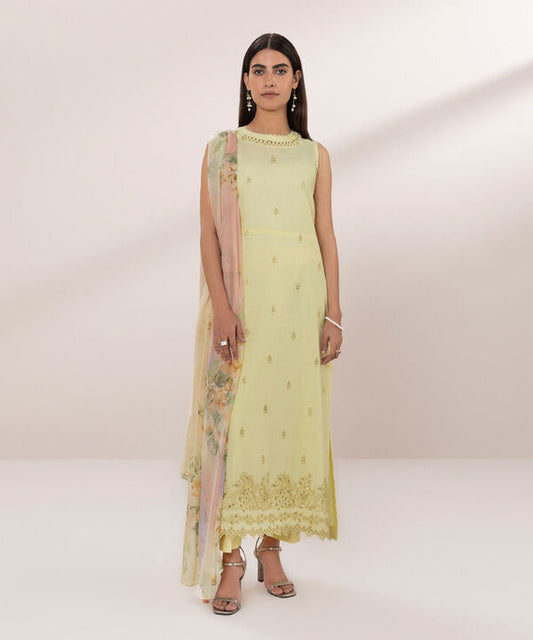 SAPPHIRE | UNSTITCHED 3 PIECE EMBROIDERED LAWN SUIT