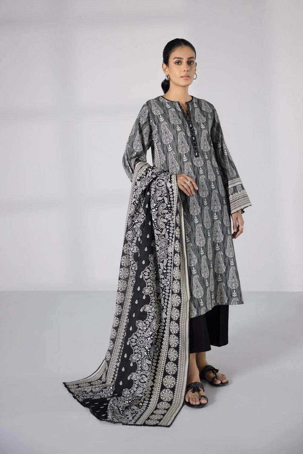 SAPPHIRE | UNSTITCHED 2 PIECE PRINTED KHADDAR SUIT