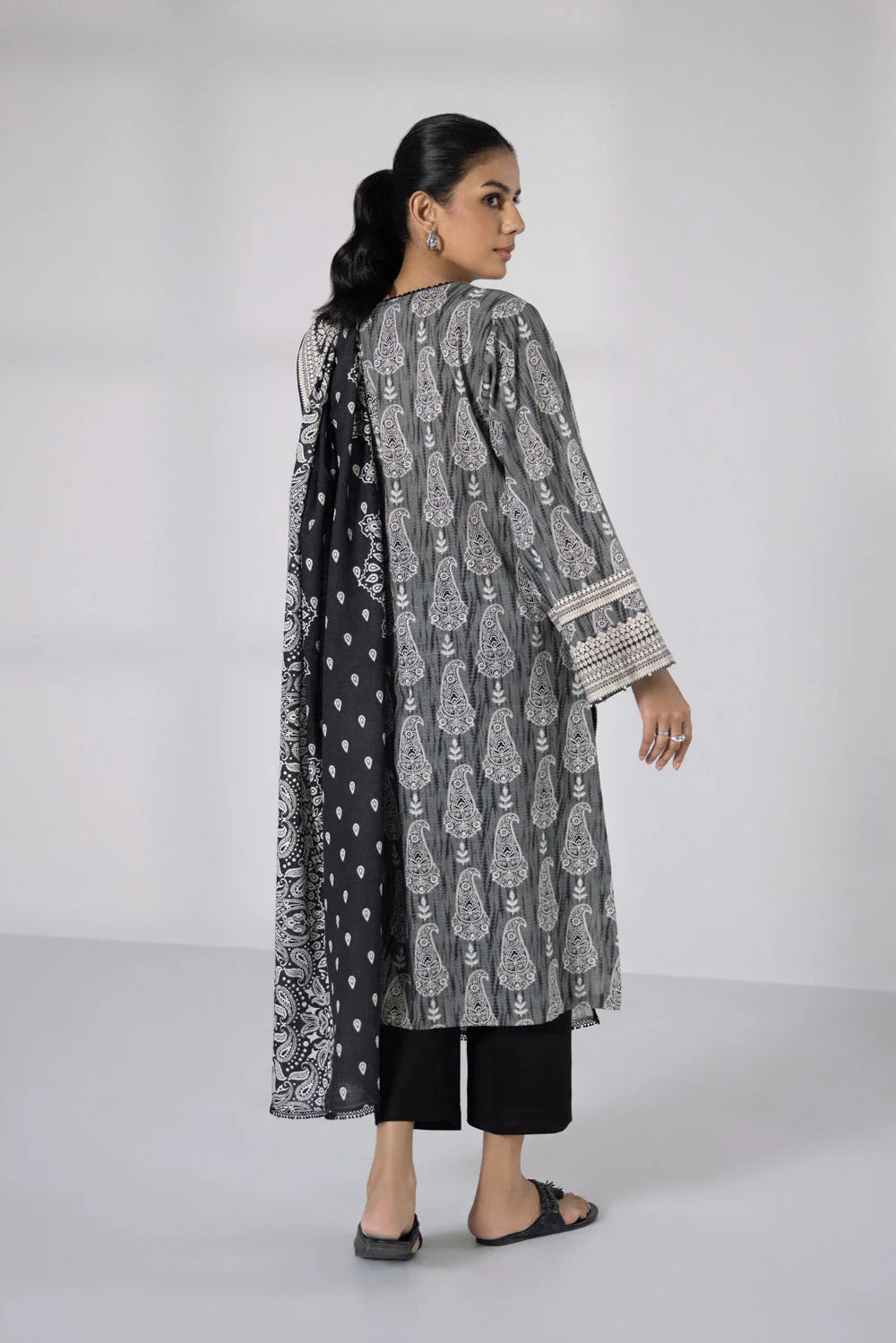 SAPPHIRE | UNSTITCHED 2 PIECE PRINTED KHADDAR SUIT