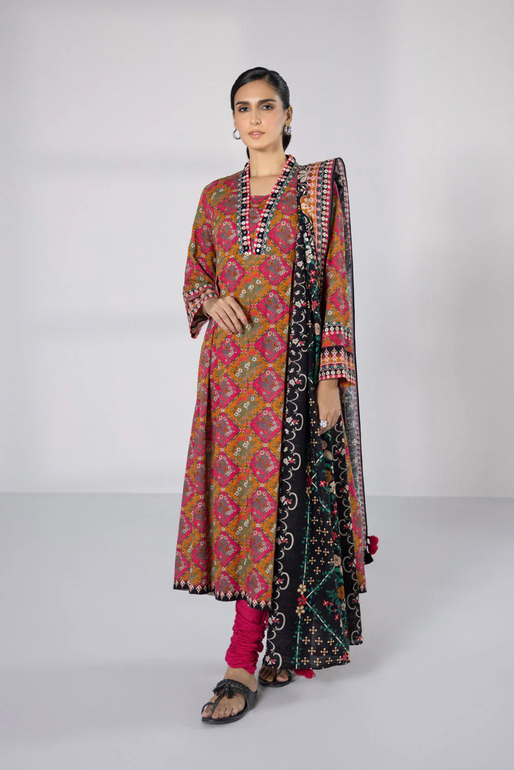 SAPPHIRE | UNSTITCHED 3 PIECE PRINTED KHADDAR SUIT