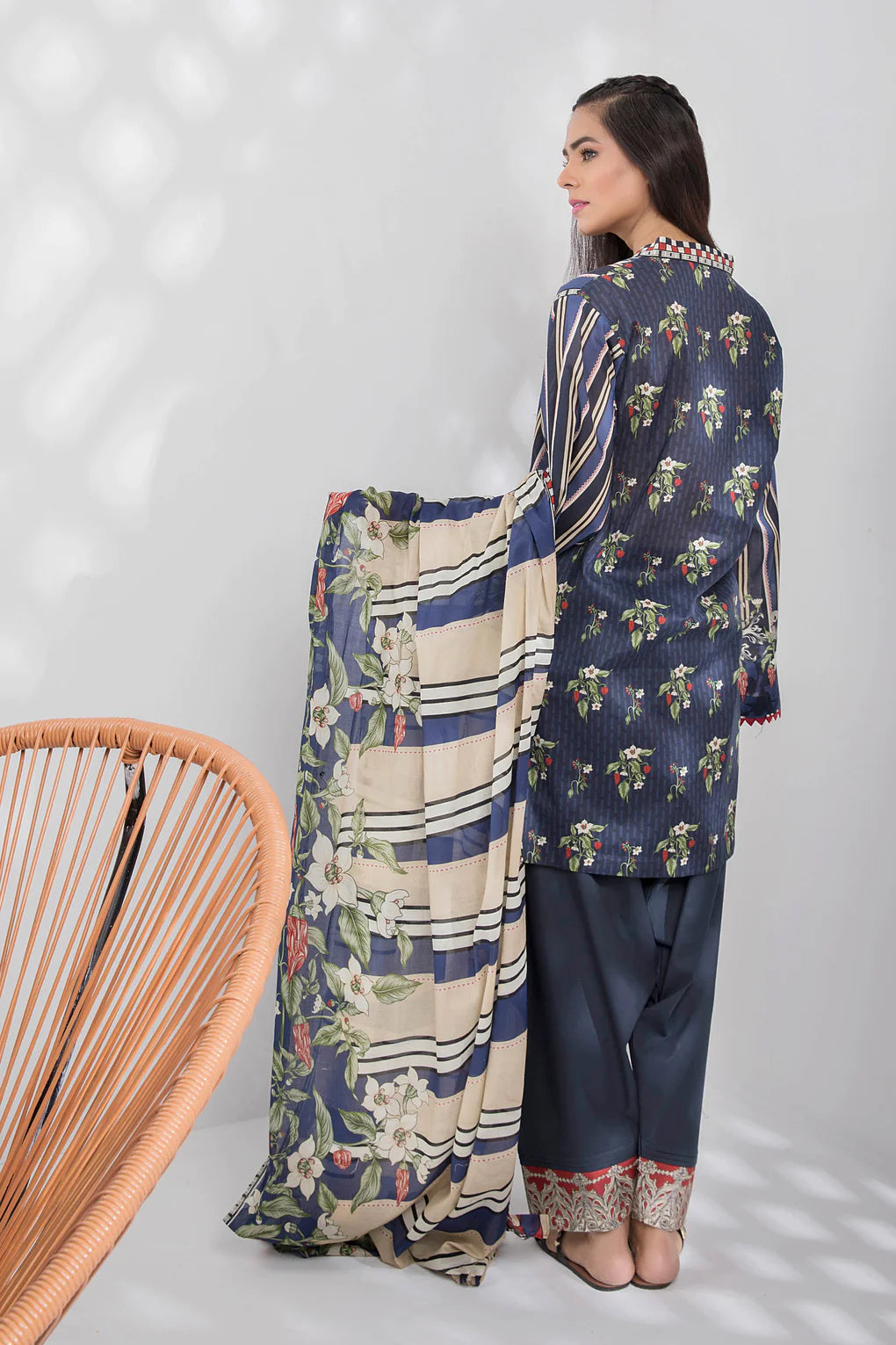 Sapphire | Unstitched 3Pc Printed Khaddar Suit | U3P-WS23R9-17