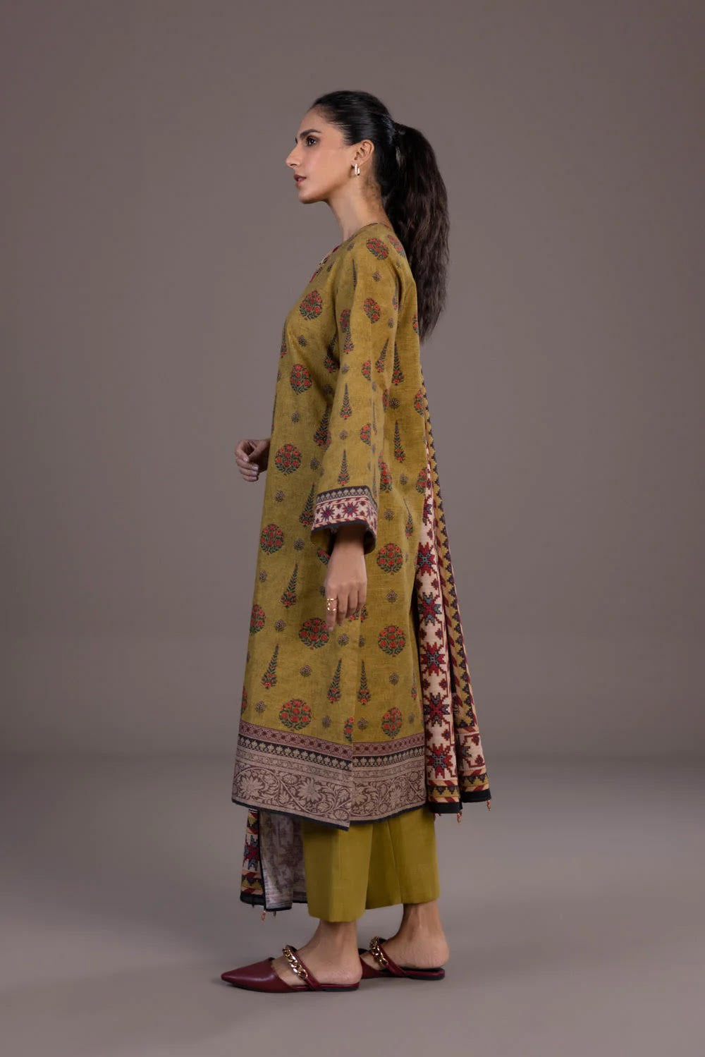 SAPPHIRE | UNSTITCHED 3 PIECE PRINTED KHADDAR SUIT