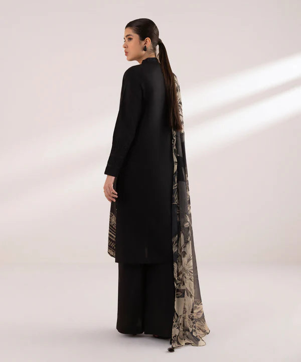 SAPPHIRE | UNSTITCHED 3 PIECE EMBROIDERED LAWN SUIT