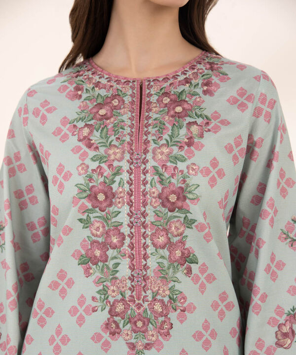 SAPPHIRE | UNSTITCHED 3 PIECE EMBROIDERED LAWN SUIT