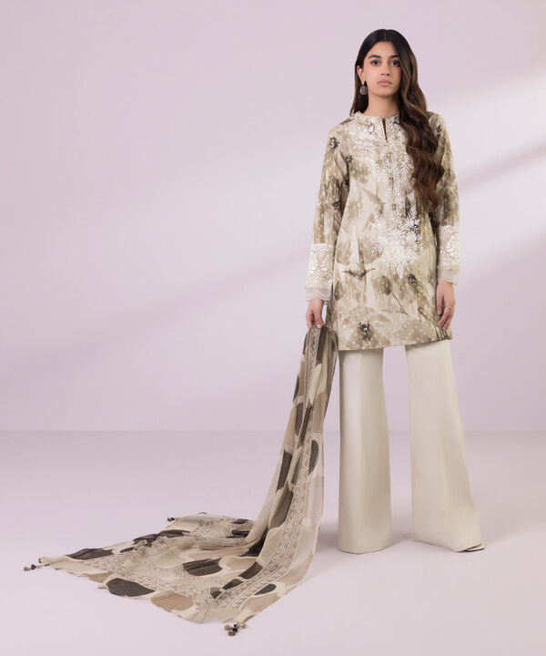 SAPPHIRE | UNSTITCHED 3 PIECE EMBROIDERED LAWN SUIT