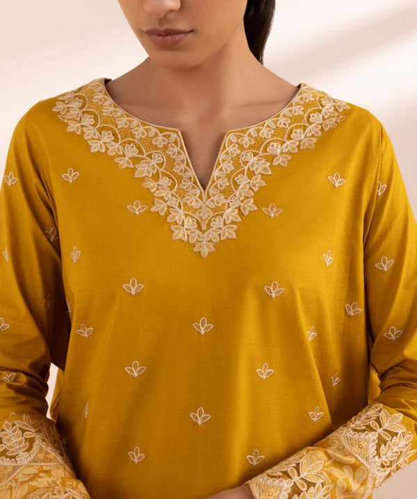 SAPPHIRE | UNSTITCHED 3 PIECE EMBROIDERED LAWN SUIT