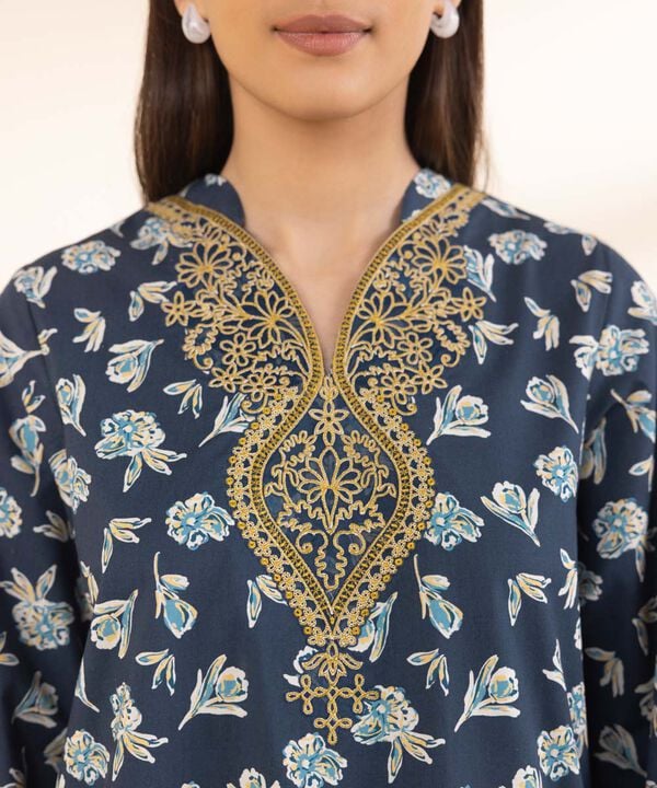 SAPPHIRE | UNSTITCHED 3 PIECE EMBROIDERED COTTON SUIT