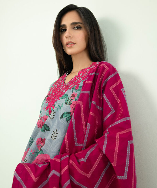 SAPPHIRE | UNSTITCHED 3 PIECE EMBROIDERED KHADDAR SUIT