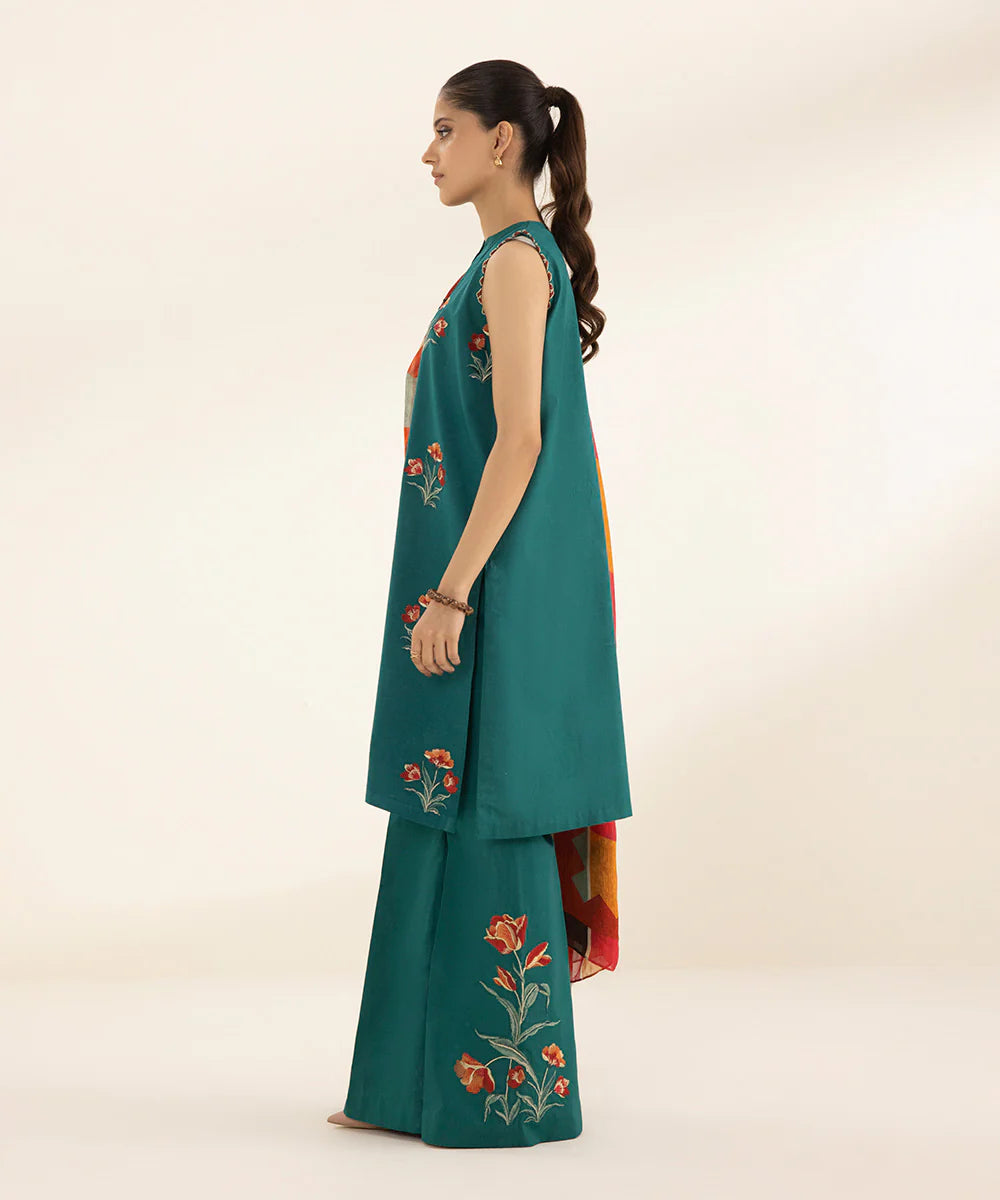 SAPPHIRE | UNSTITCHED 3 PIECE EMBROIDERED LAWN SUIT