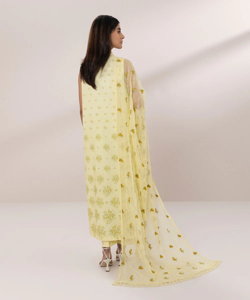 SAPPHIRE | UNSTITCHED 3 PIECE EMBROIDERED DOBBY SUIT