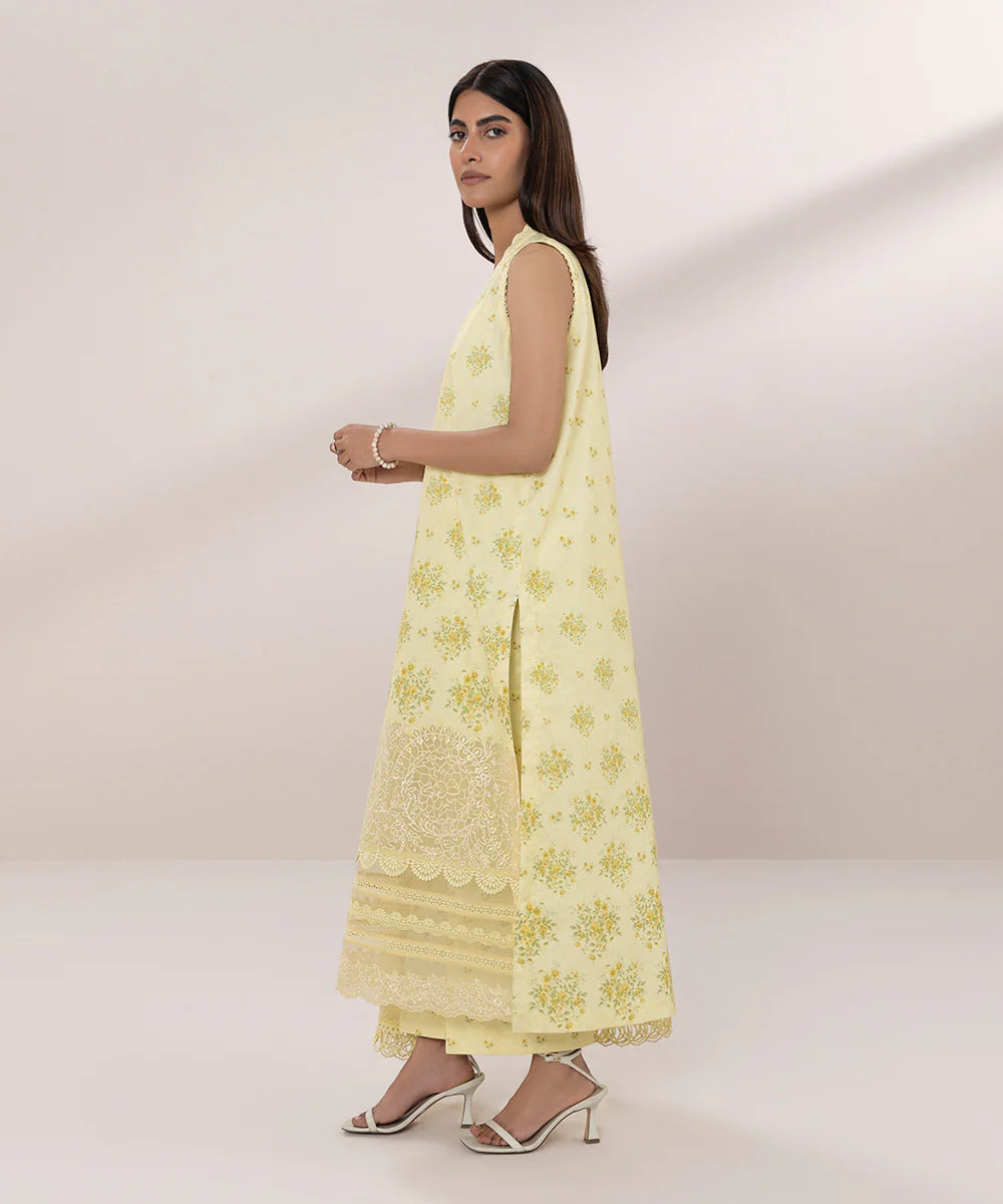 SAPPHIRE | UNSTITCHED 3 PIECE EMBROIDERED DOBBY SUIT