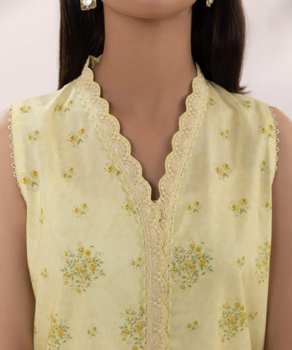SAPPHIRE | UNSTITCHED 3 PIECE EMBROIDERED DOBBY SUIT