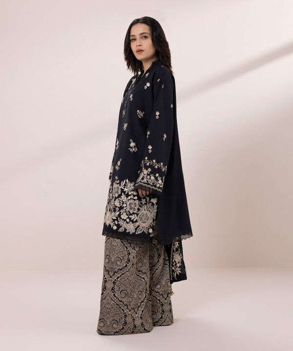 SAPPHIRE | UNSTITCHED 3 PIECE EMBROIDERED LAWN SUIT