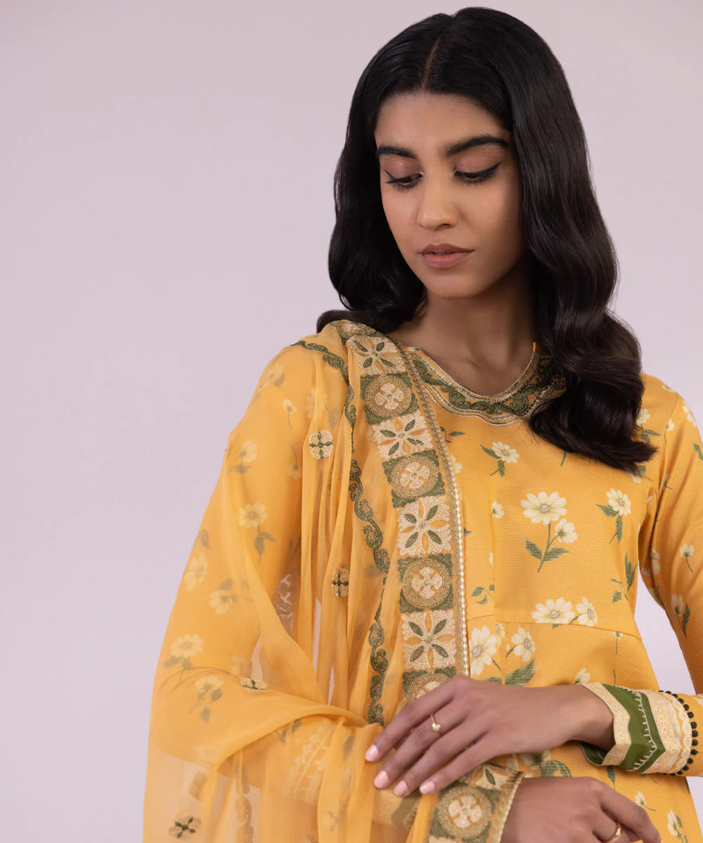 SAPPHIRE | UNSTITCHED 3 PIECE EMBROIDERED ZARI LAWN SUIT