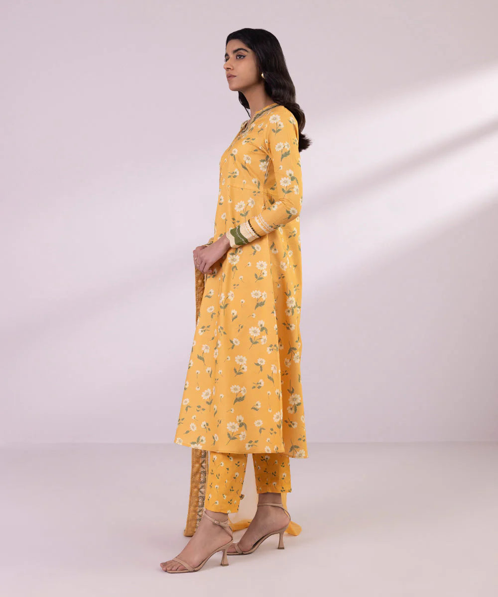 SAPPHIRE | UNSTITCHED 3 PIECE EMBROIDERED ZARI LAWN SUIT
