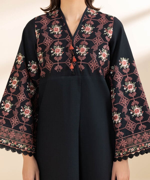 SAPPHIRE | UNSTITCHED 3 PIECE EMBROIDERED DOBBY SUIT