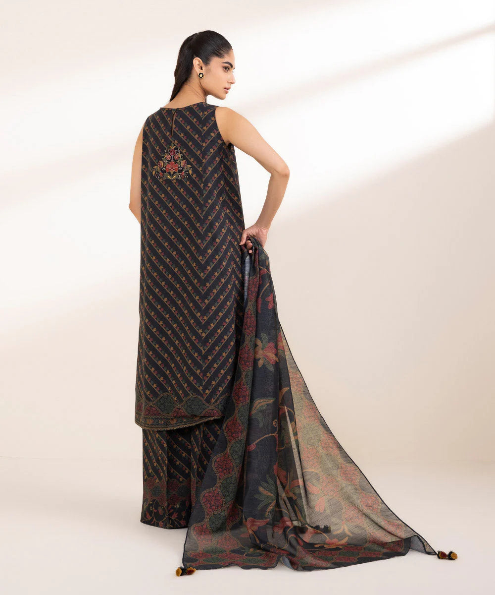 SAPPHIRE | UNSTITCHED 3 PIECE EMBROIDERED LAWN SUIT