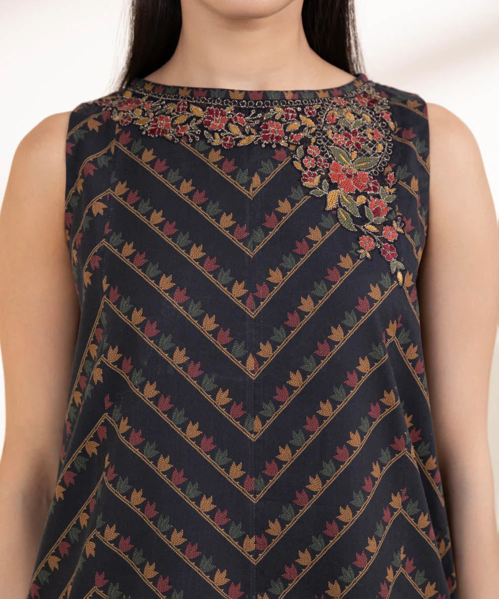 SAPPHIRE | UNSTITCHED 3 PIECE EMBROIDERED LAWN SUIT