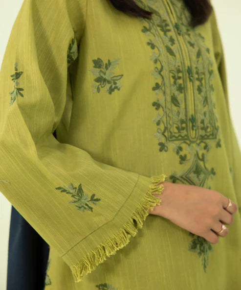 SAPPHIRE | UNSTITCHED 3 PIECE EMBROIDERED LIGHT KHADDAR SUIT
