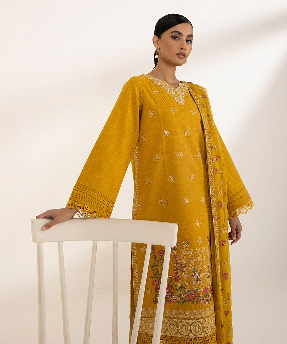 SAPPHIRE | UNSTITCHED 3 PIECE EMBROIDERED DOBBY SUIT