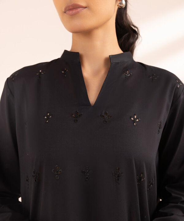 SAPPHIRE | UNSTITCHED 3 PIECE EMBROIDERED CAMBRIC SUIT