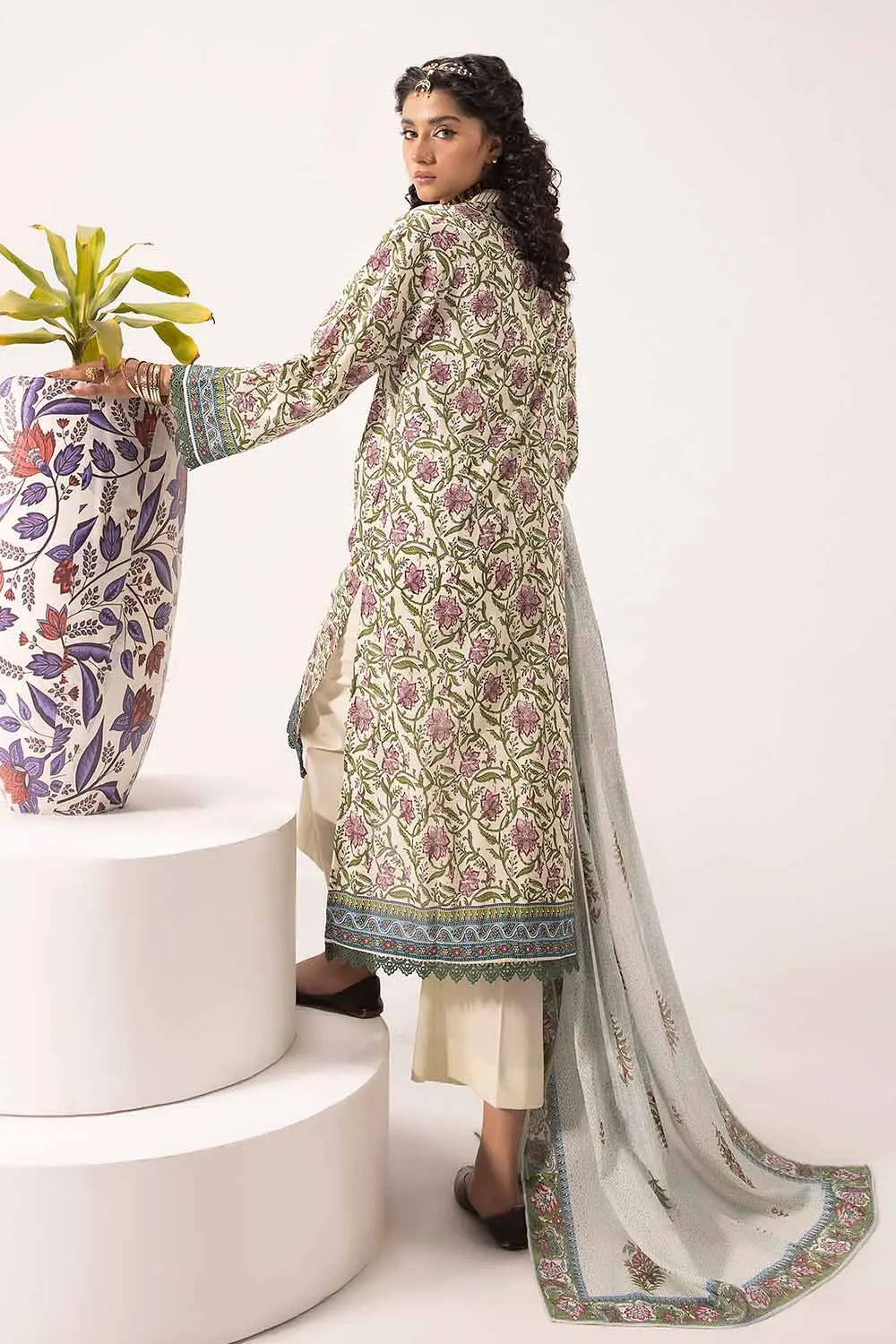 GUL AHMED | 3PC UNSTITCHED PRINTED LAWN SUIT