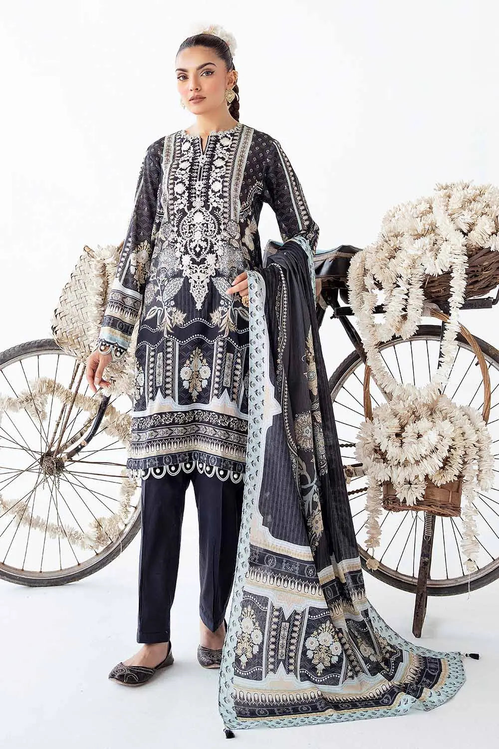 GUL AHMED | 3PC UNSTITCHED EMBROIDERED LAWN SUIT