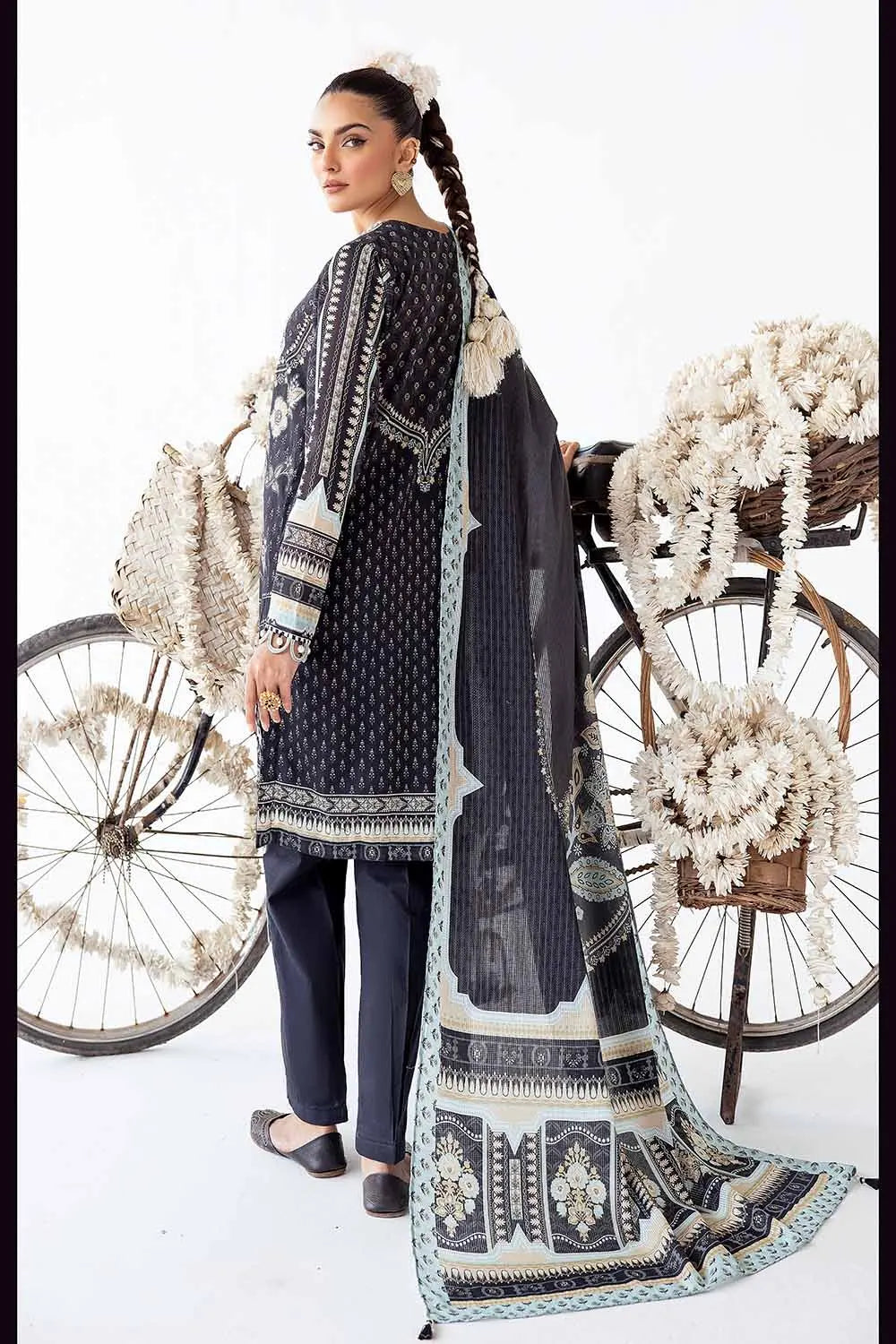 GUL AHMED | 3PC UNSTITCHED EMBROIDERED LAWN SUIT