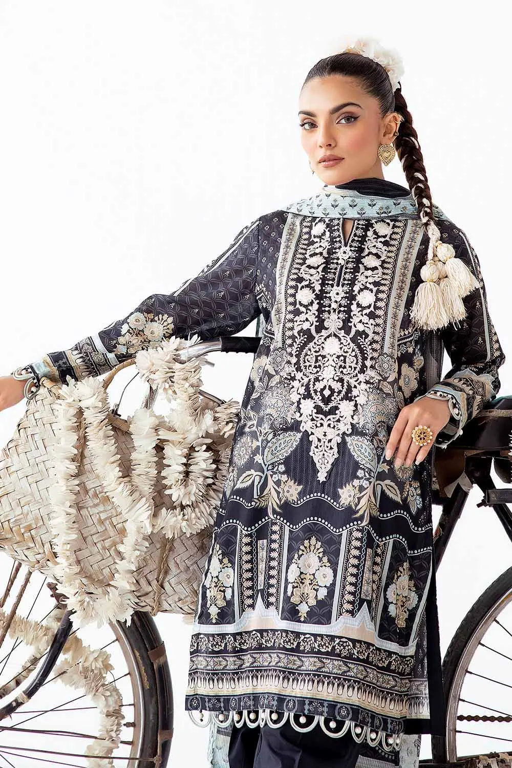 GUL AHMED | 3PC UNSTITCHED EMBROIDERED LAWN SUIT